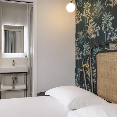 Hotel De Suez 3*